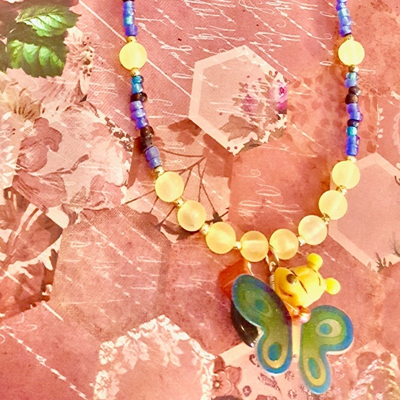 Vintage Kinder Surprise Reading Butterfly Pendant Orange/Blue Beaded Necklace - Picture 4 of 6